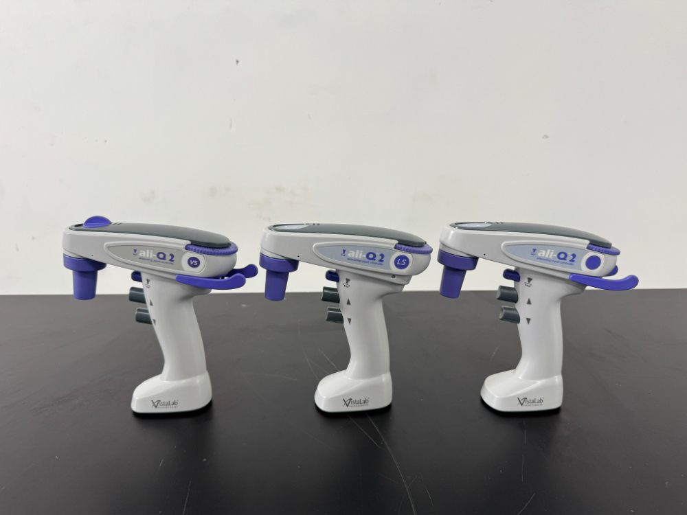 Image of VistaLab ali-Q2 Aliquoting Pipet Controllers - Quantity 3